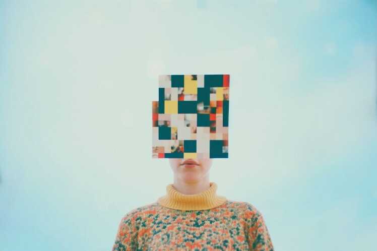 چرا گاهی میدانیم اشتباه میکنیم، اما باز همان مسیر را ادامه میدهیم؟