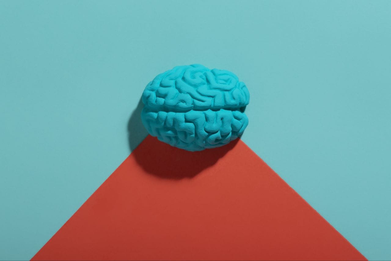 ۵ نشانه ناهماهنگی شناختی در زندگی روزانه